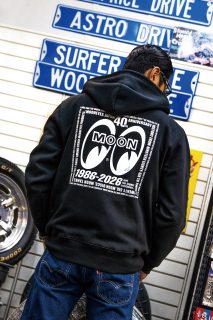 【MOD LIMITED/通販限定】MOONEYES 40th Anniv. Square Logo Zip Hoodie【オーダー受付は2026年10月12日(月)まで!!】